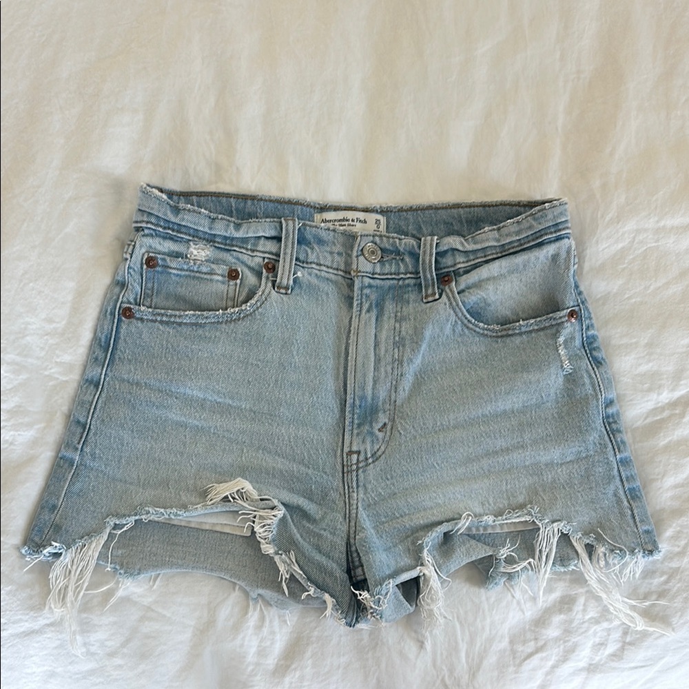 Abercrombie & Fitch Blue Jean Shorts Distressed Cut-Off high rise mom short